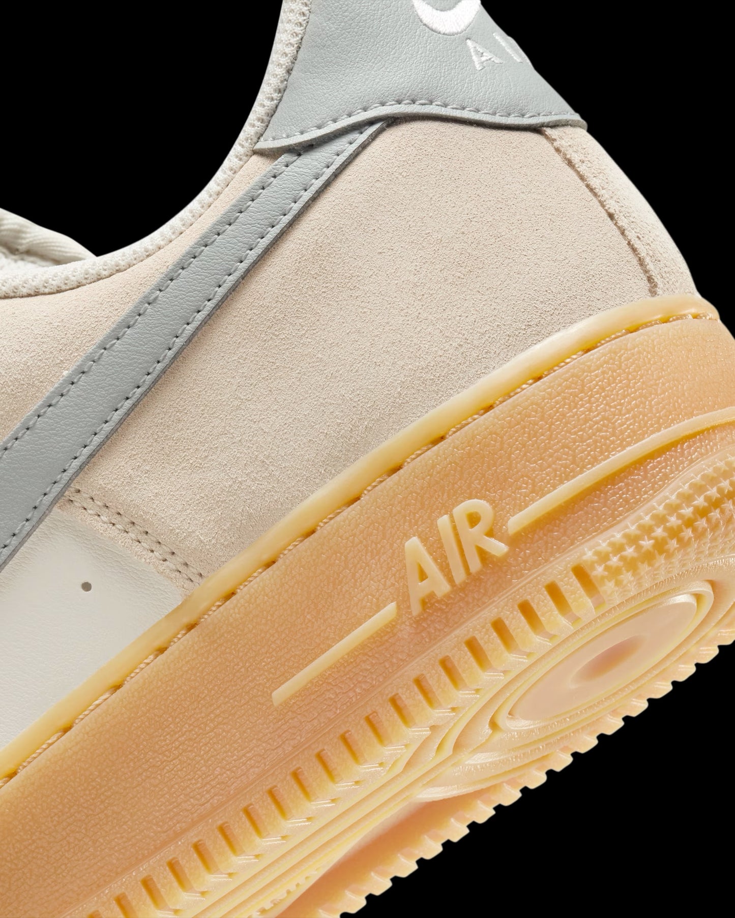 Nike Air Force 1 ’07 LV8 Sneakers