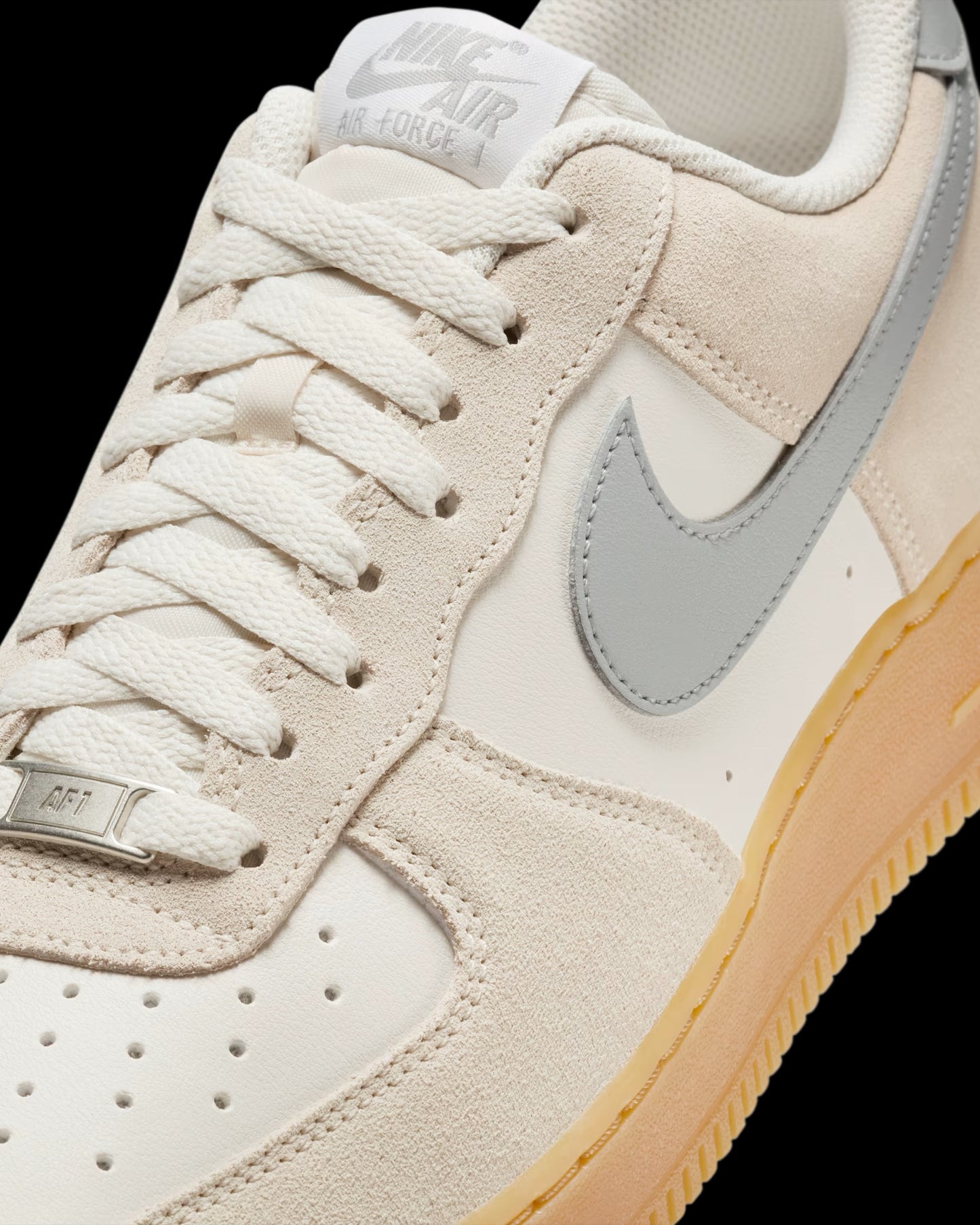 Nike Air Force 1 ’07 LV8 Sneakers