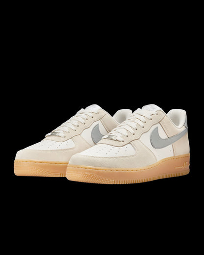 Nike Air Force 1 ’07 LV8 Sneakers